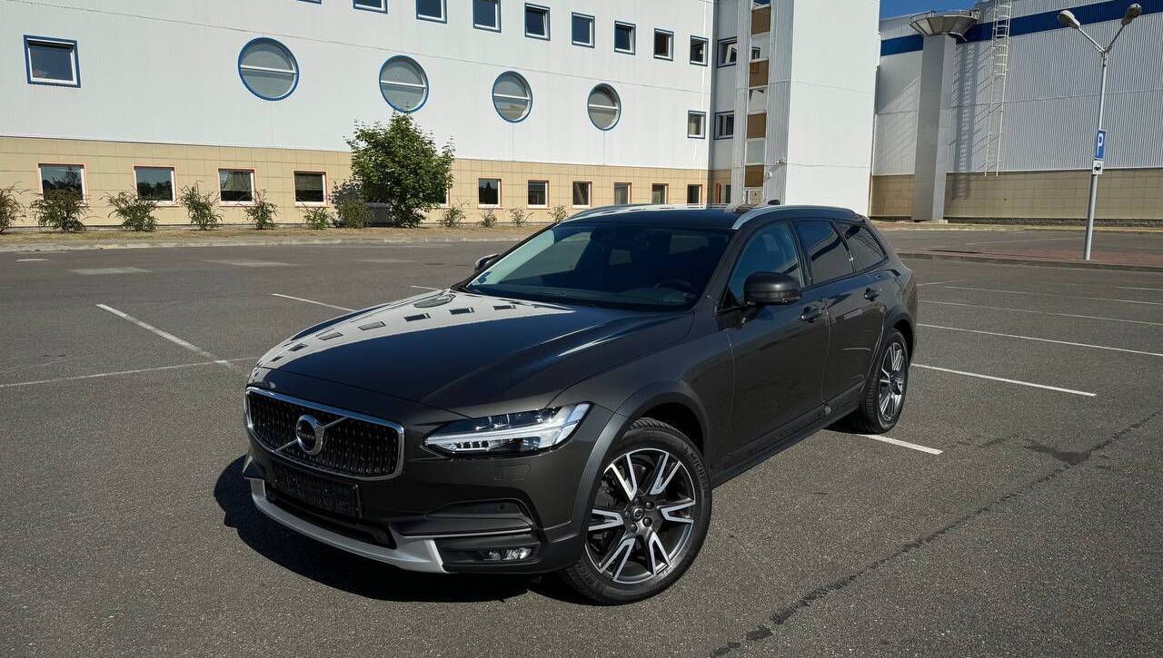 Volvo V90 Cross Country